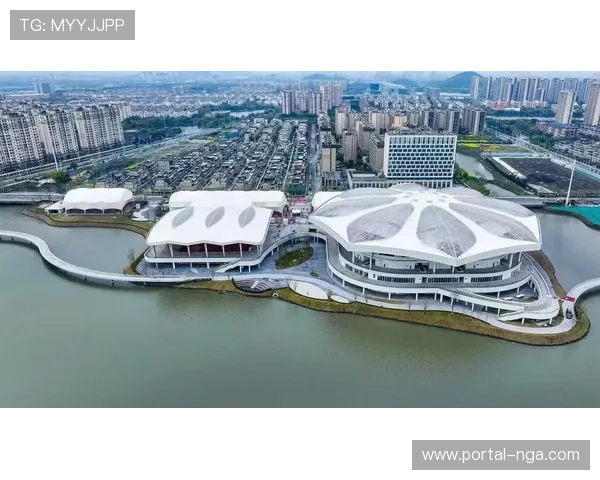 湖州国际红土网球中心扩建完成,14片法网标准场地投用